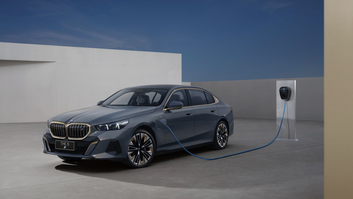 03.创新纯电动bmw i5.jpg