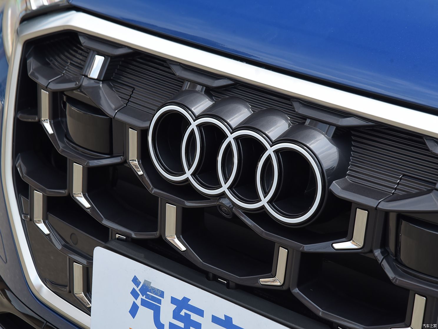 奥迪(进口) 奥迪q7 2024款 45 tfsi quattro s line运动型